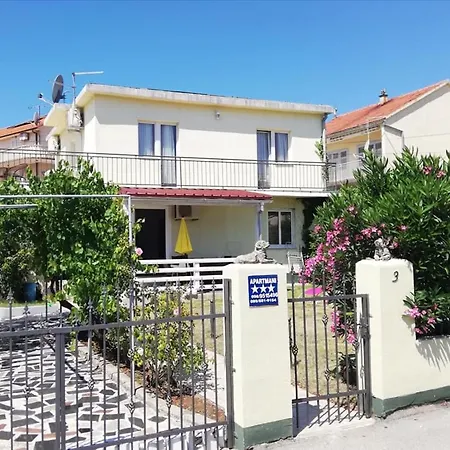 Marica Apartment *